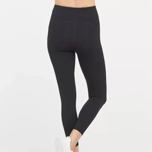 Spanx Women's Booty Boost Active Capri Leggings in Black - Picture 2 of 7